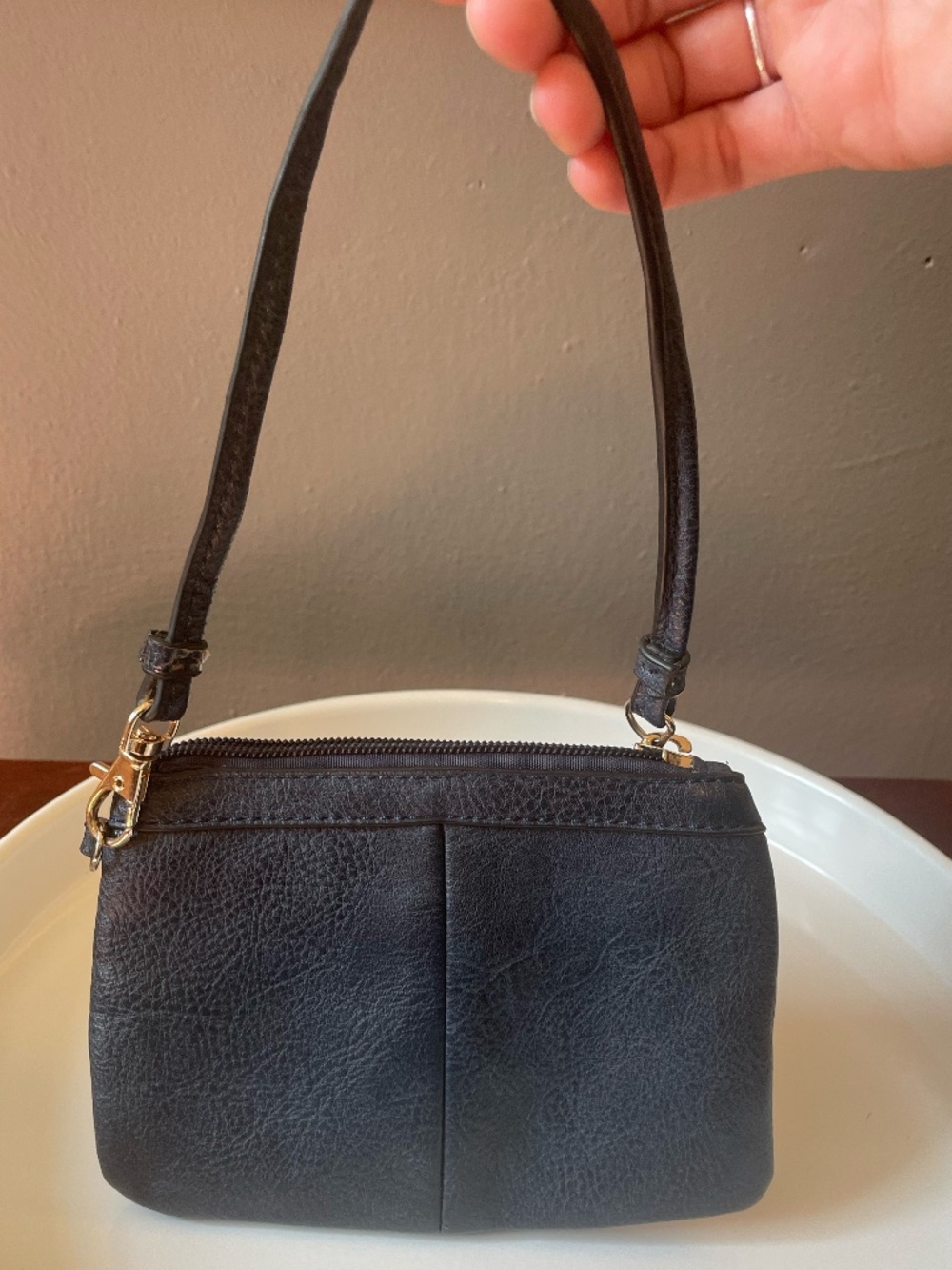 Wilsons Leather navy wristlet